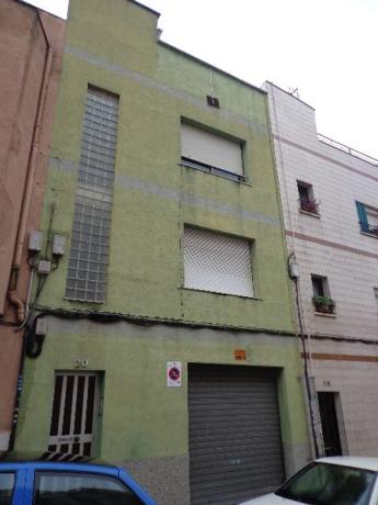 Venta de piso en Piso en Calle Planes d'en Sunyol, Lloreda, Badalona, Badalona
 photo