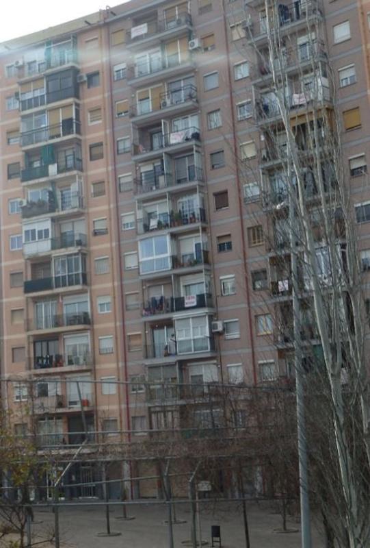 Venta de piso en Piso en Avenida de les Corts Catalanes, El Besós, Sant Adriá de Besós, Sant Adriá de Besós
photo 1