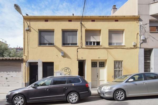 Venta de piso en Piso en Rambla de Sant Joan, Sant Crist, Badalona, Badalona
photo 1