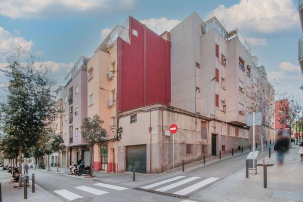 Sprzedaż mieszkania w Piso en Calle d'Andorra, Can Serra, Hospitalet de Llobregat, Hospitalet de Llobregat
 photo