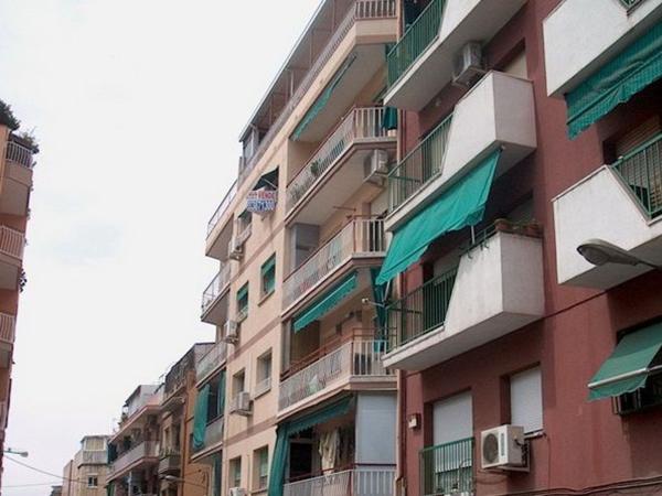 Venta de piso en Piso en Calle de Wagner, La Pau, Badalona, Badalona
 photo