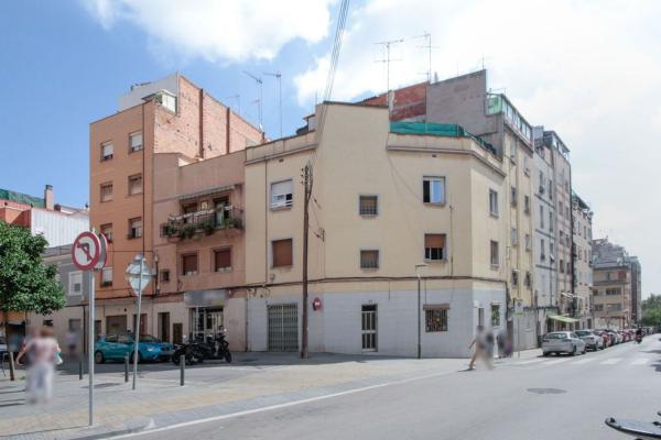 Sprzedaż mieszkania w Piso en Calle dels Naranjos, Pubilla Cases, Hospitalet de Llobregat, Hospitalet de Llobregat
 photo