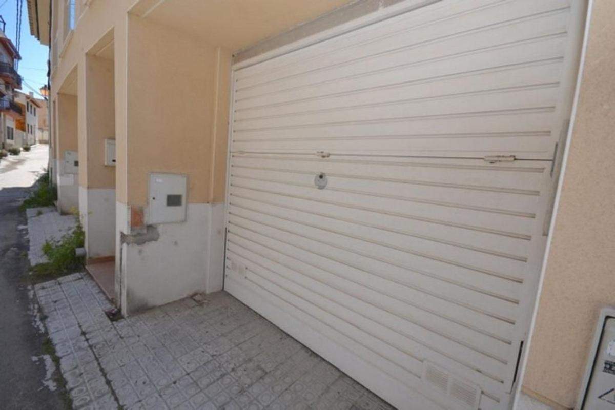 Sale of independent chalet in Chalet pareado en Camino de Valls, Castellet i la Gornal, Castellet i la Gornal
 photo 3