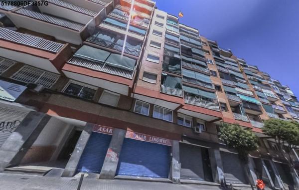 Venta de piso en Piso en Avenida d'Alfons XIII, Llefià, Badalona, Badalona
 photo