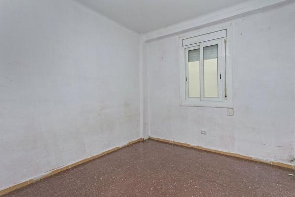 Продажа квартиры на Piso en Plaza de Neus Catalá i Pallejà, Can Alzamora - Les Torres - 25 de Setembre, Rubí, Руби
 photo 4