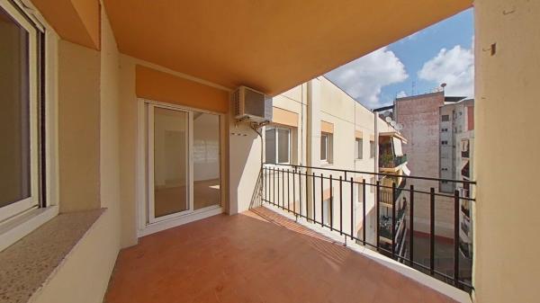 Продажа квартиры на Piso en Calle de Sabadell, Zona Nord, Rubí, Руби
 photo 1