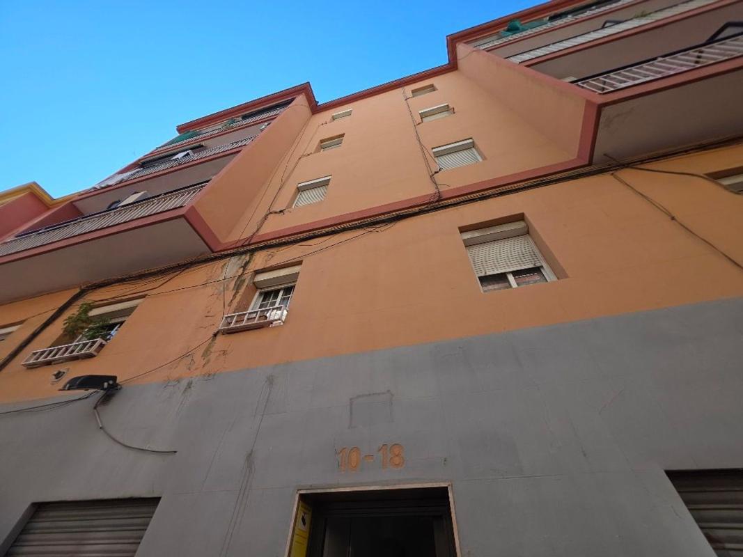 Sprzedaż mieszkania w Piso en Calle de l'Empordà, Sant Crist, Badalona, Badalona
photo 2