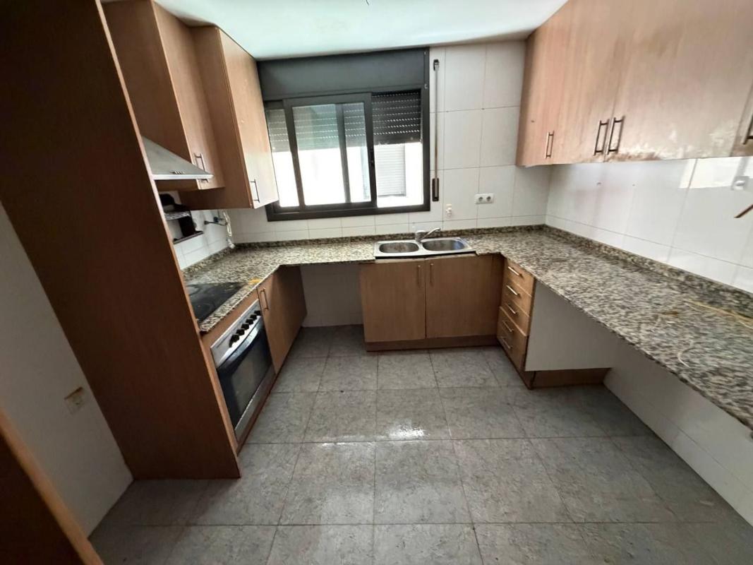 Venta de piso en Piso en Calle del General Prim, Plaça Catalunya, Manresa, Manresa
photo 3