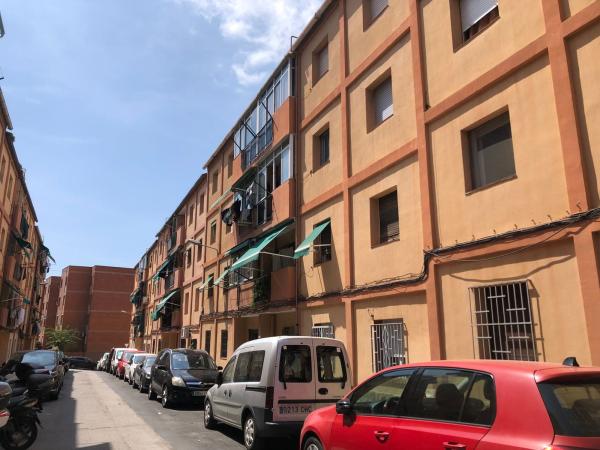 Venta de piso en Piso en Calle dels Ferrocarrils Catalans, La Marina del Port, Barcelona, Barcelona
 photo