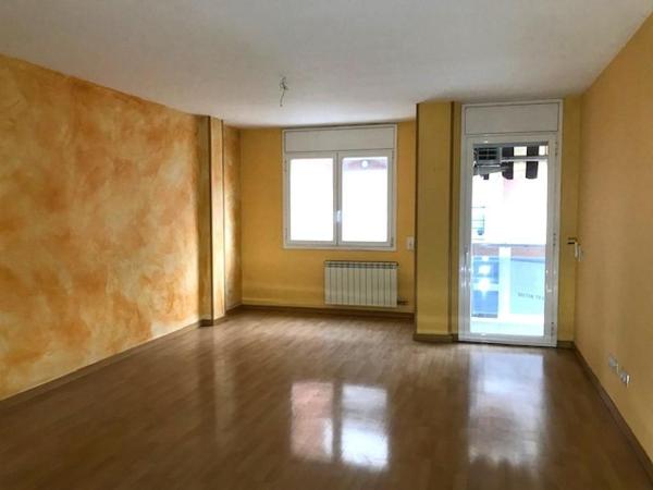 Sale of flat in Piso en Calle del Doctor Trueta, Ctra. Santpedor - Bases de Manresa, Manresa, Manresa
thumbnail 1