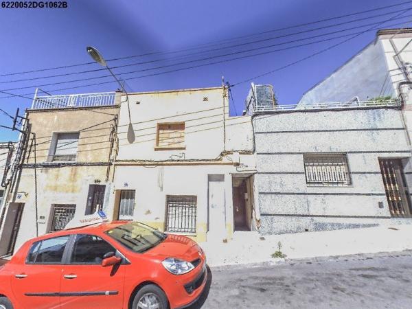 Chalet pareado en Calle del Franc Comtat, La Maurina, Terrassa photo
