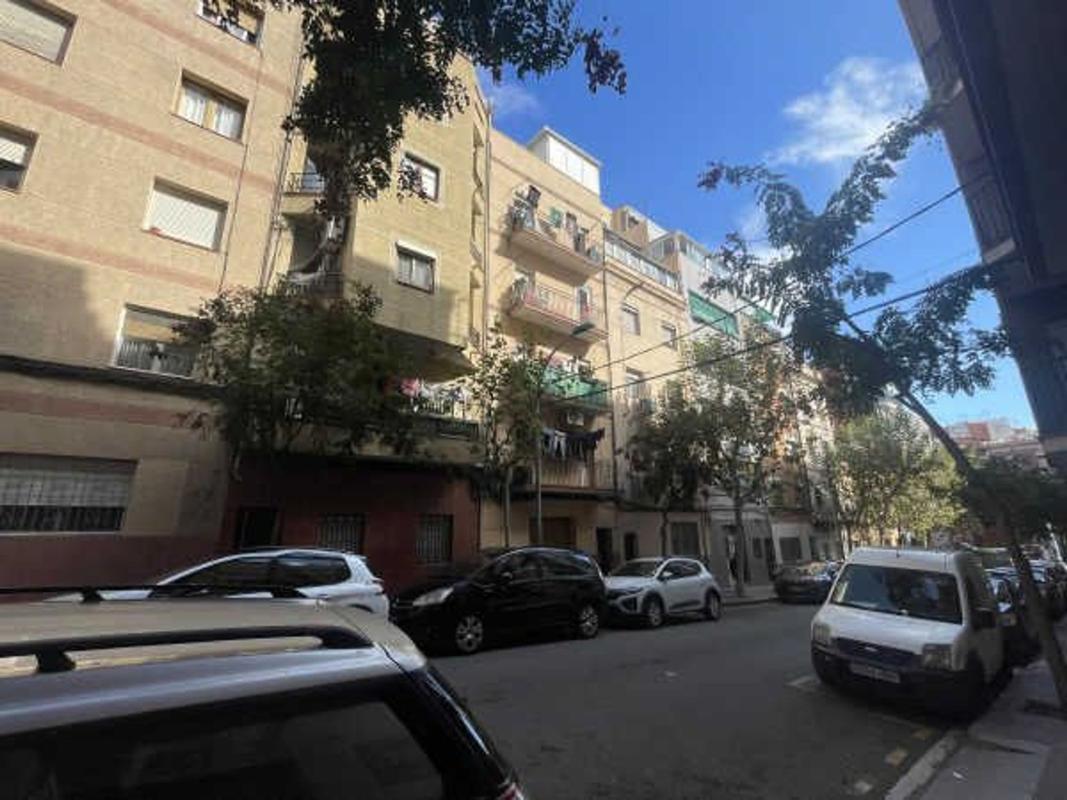 Продажа квартиры на Piso en Calle de les Magnòlies, Can Vidalet, Esplugues de Llobregat, Эсплюгес-де-Льобрегат
photo 5