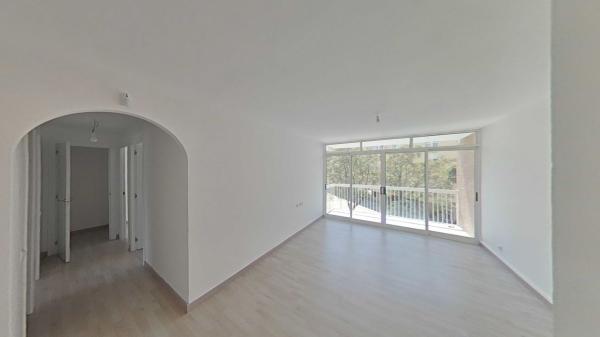 Venta de piso en Piso en Calle de Pablo Ruiz Picasso, Santa Perpètua de Mogoda, Santa Perpètua de Mogoda
photo 1
