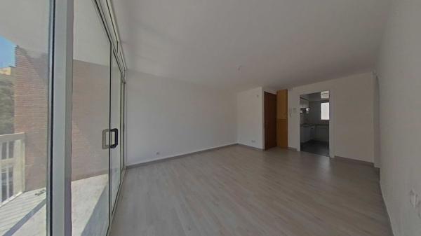 Venta de piso en Piso en Calle de Pablo Ruiz Picasso, Santa Perpètua de Mogoda, Santa Perpètua de Mogoda
thumbnail 1