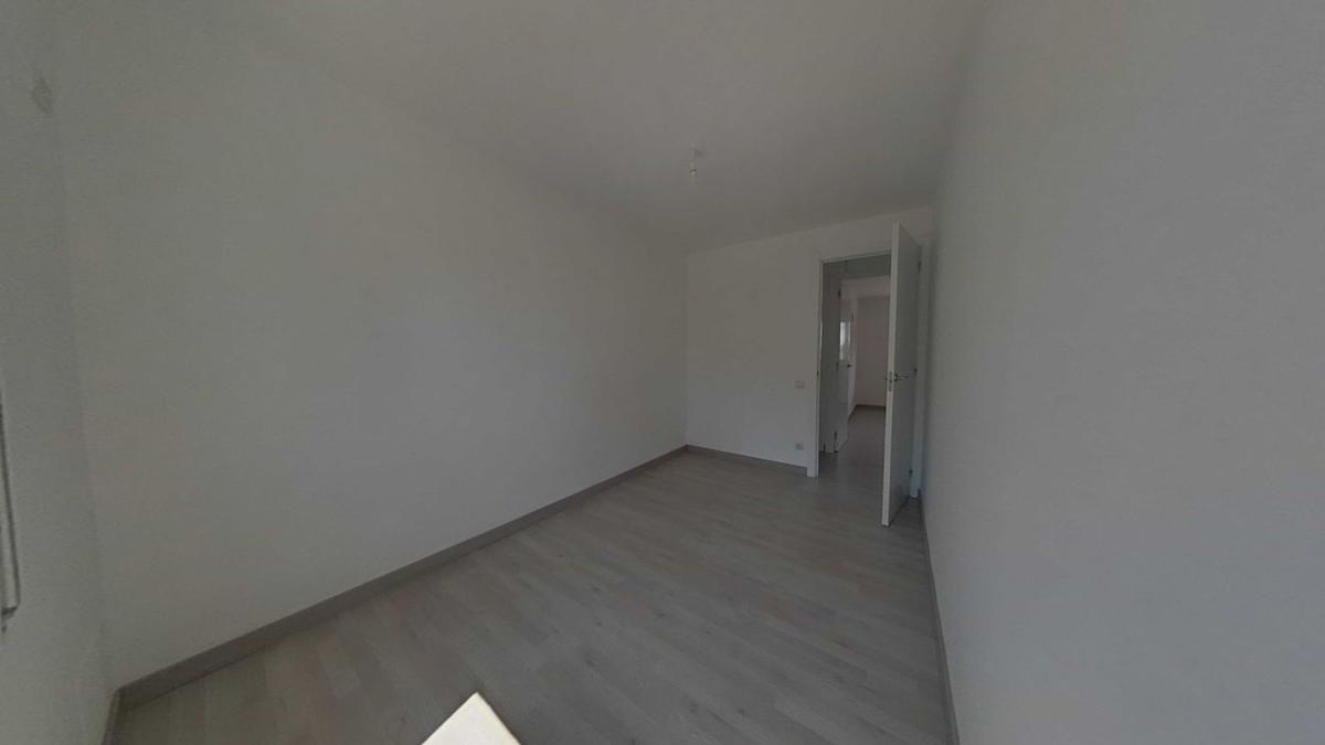 Venta de piso en Piso en Calle de Pablo Ruiz Picasso, Santa Perpètua de Mogoda, Santa Perpètua de Mogoda
photo 5