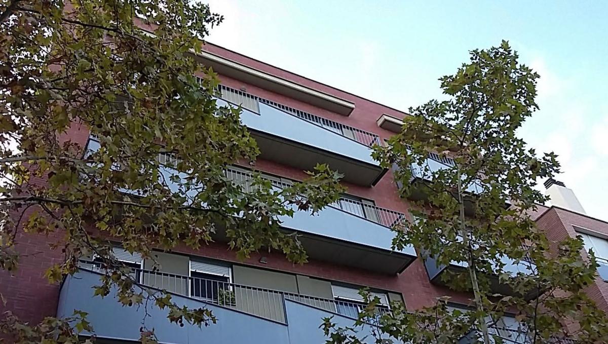 Sale of apartment in Piso en Paseo del Vint-i-dos de Juliol, Ca n'Aurell, Terrassa, Terrassa
photo 1