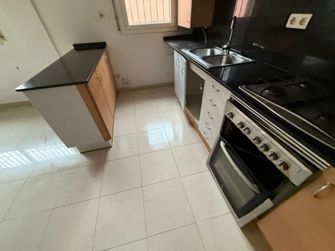 Продажа квартиры на Piso en Calle de Joan Fiveller, Mercat, Rubí, Руби
photo 3