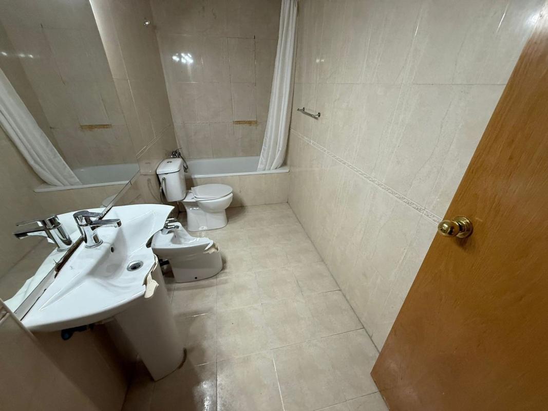 Продажа квартиры на Piso en Calle de Joan Fiveller, Mercat, Rubí, Руби
photo 5
