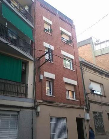 Venta de piso en Piso en Calle Montclar, Centre - Casco Antiguo, Sant Boi de Llobregat, Sant Boi de Llobregat
 photo