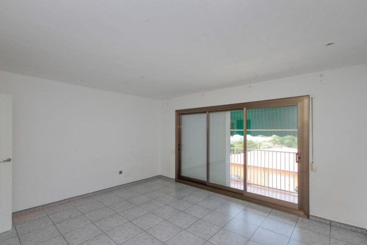 Venta de piso en Piso en Calle de Romania, Can Parellada, Terrassa, Terrassa
 photo 3