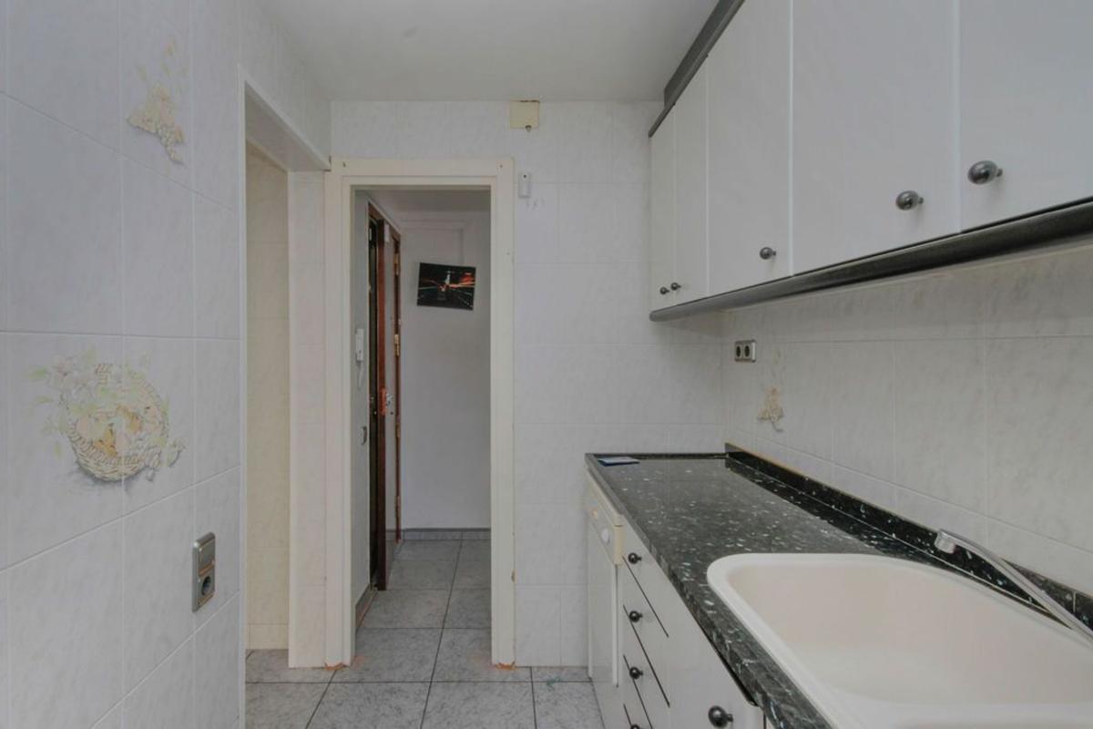 Venta de piso en Piso en Calle de Romania, Can Parellada, Terrassa, Terrassa
 photo 5