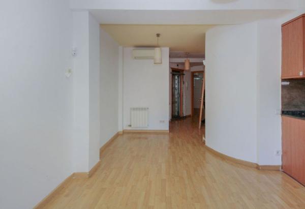 Продажа квартиры на Piso en Calle de Tarragona, Ca N'Oriac, Sabadell, Сабадель
thumbnail 2