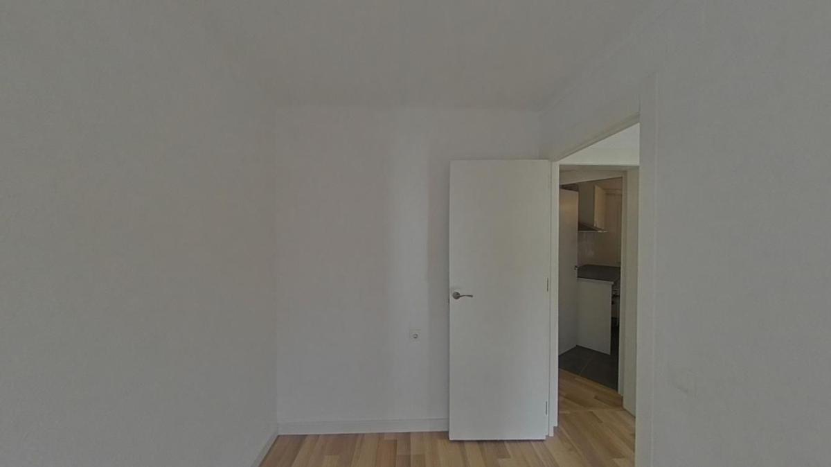 Venta de piso en Piso en Calle de Pere Martell, Sistrells, Badalona, Badalona
photo 3
