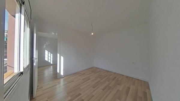 Venta de piso en Piso en Calle de Pere Martell, Sistrells, Badalona, Badalona
 photo 4