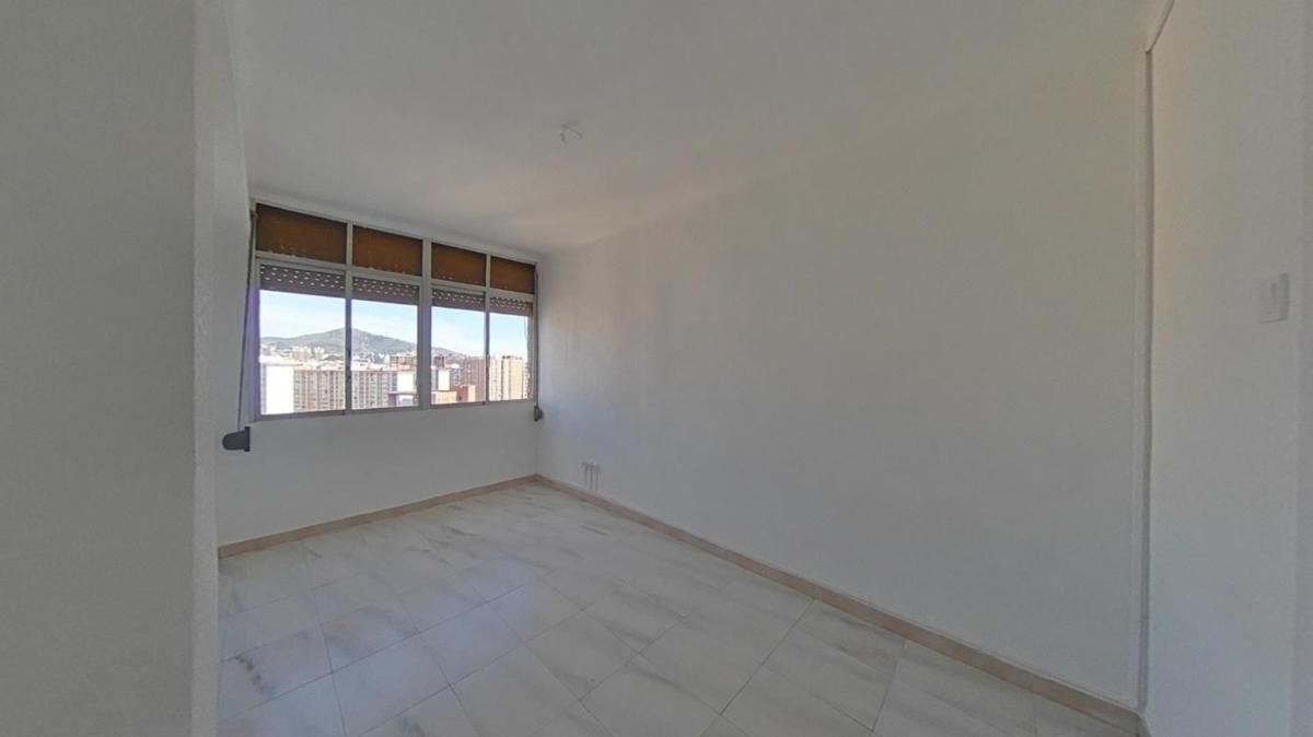 Sale of apartment in Piso en Calle de Joan Arús i Borràs, Sant Ildefons, Cornellà de Llobregat, Cornellà de Llobregat
photo 1