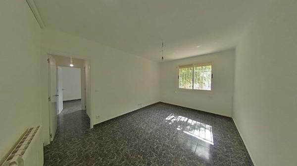 Sale of flat in Piso en Calle de Sarasate, Can Rull, Sabadell, Sabadell
thumbnail 2