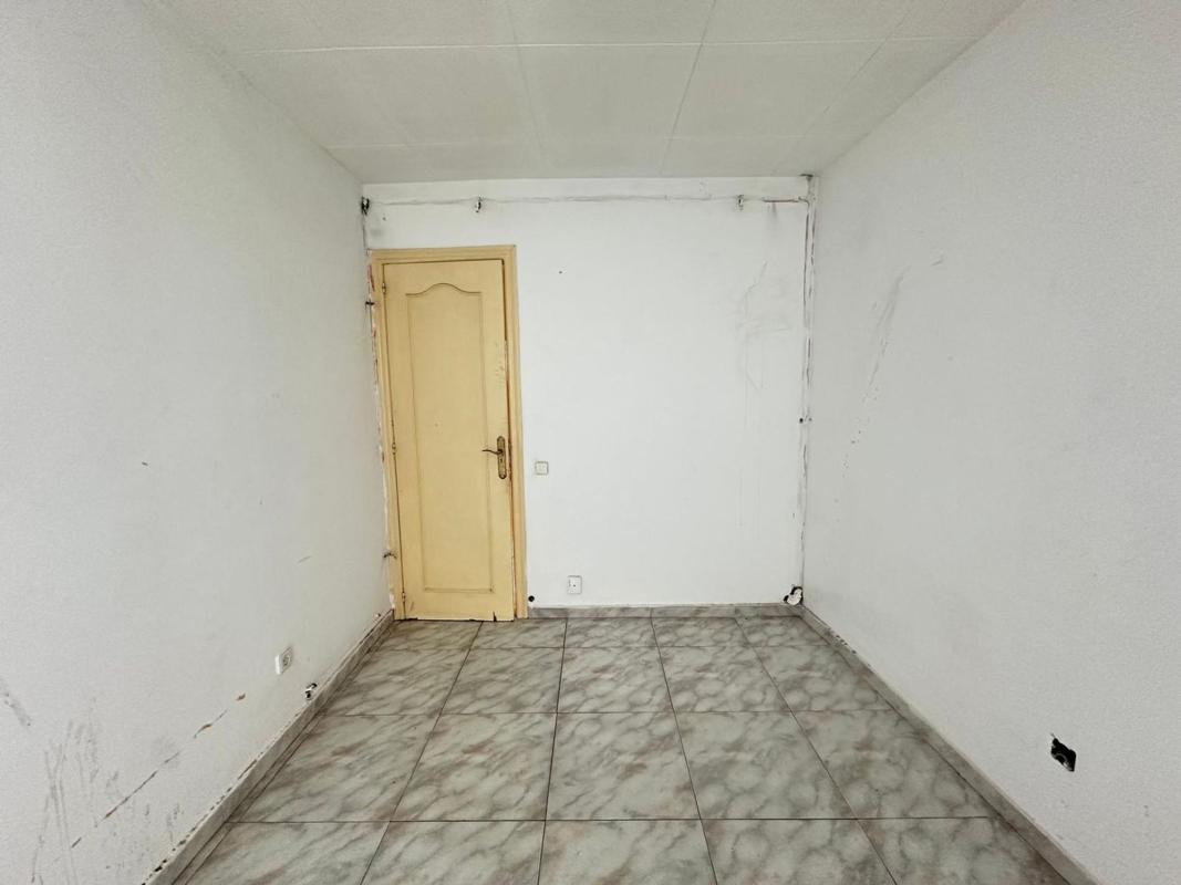 Sprzedaż mieszkania w Piso en Ronda de la Torrassa, La Torrasa, Hospitalet de Llobregat, Hospitalet de Llobregat
photo 3