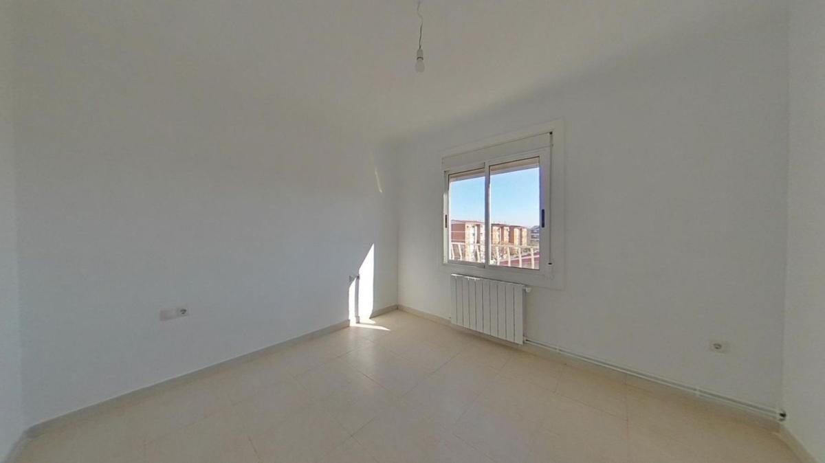Продажа квартиры на Piso en Plaza de Ròmul, Can Rull, Sabadell, Сабадель
photo 2