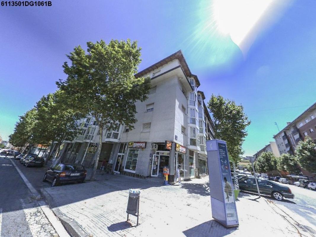 Sprzedaż mieszkania w Piso en Calle de Salvador Seguí, Roc Blanc, Terrassa, Terrassa
photo 1