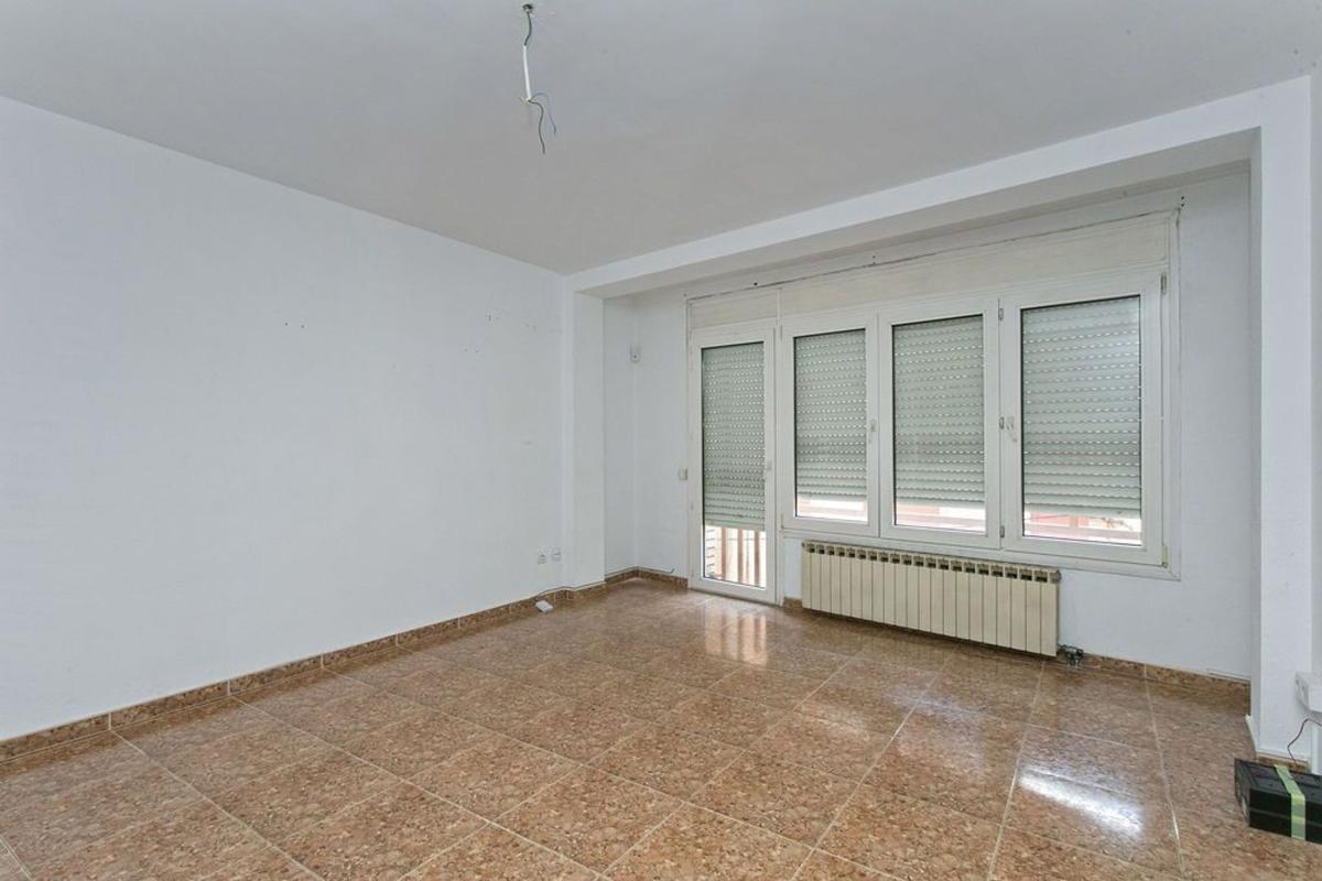 Venta de piso en Piso en Calle de Viladordis, Sagrada Familia, Manresa, Manresa
photo 1