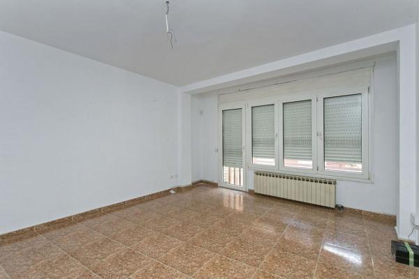 Sale of flat in Piso en Calle de Viladordis, Sagrada Familia, Manresa, Manresa
photo 1