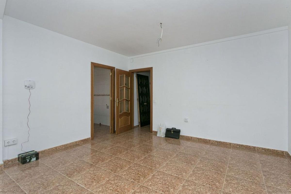 Venta de piso en Piso en Calle de Viladordis, Sagrada Familia, Manresa, Manresa
photo 2
