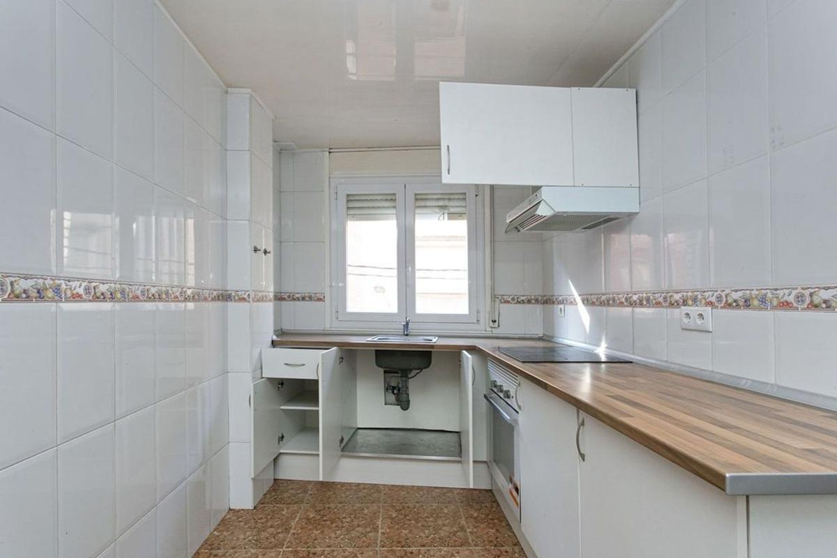 Venta de piso en Piso en Calle de Viladordis, Sagrada Familia, Manresa, Manresa
photo 3