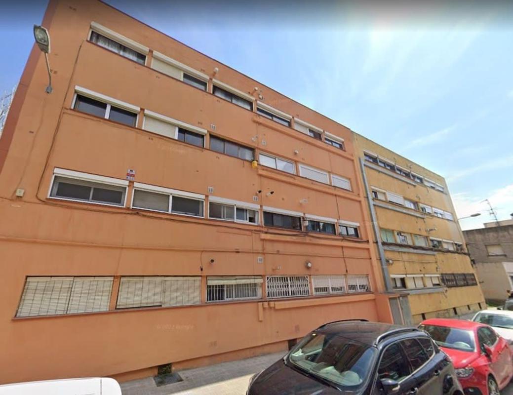 Venta de piso en Piso en Calle de Sant Roc, Sant Jordi - El Castell, Rubí, Rubí
 photo 2