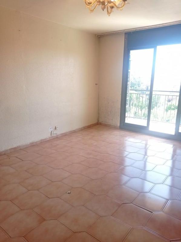 Venta de piso en Piso en Calle de Sant Roc, Sant Jordi - El Castell, Rubí, Rubí
 photo 5