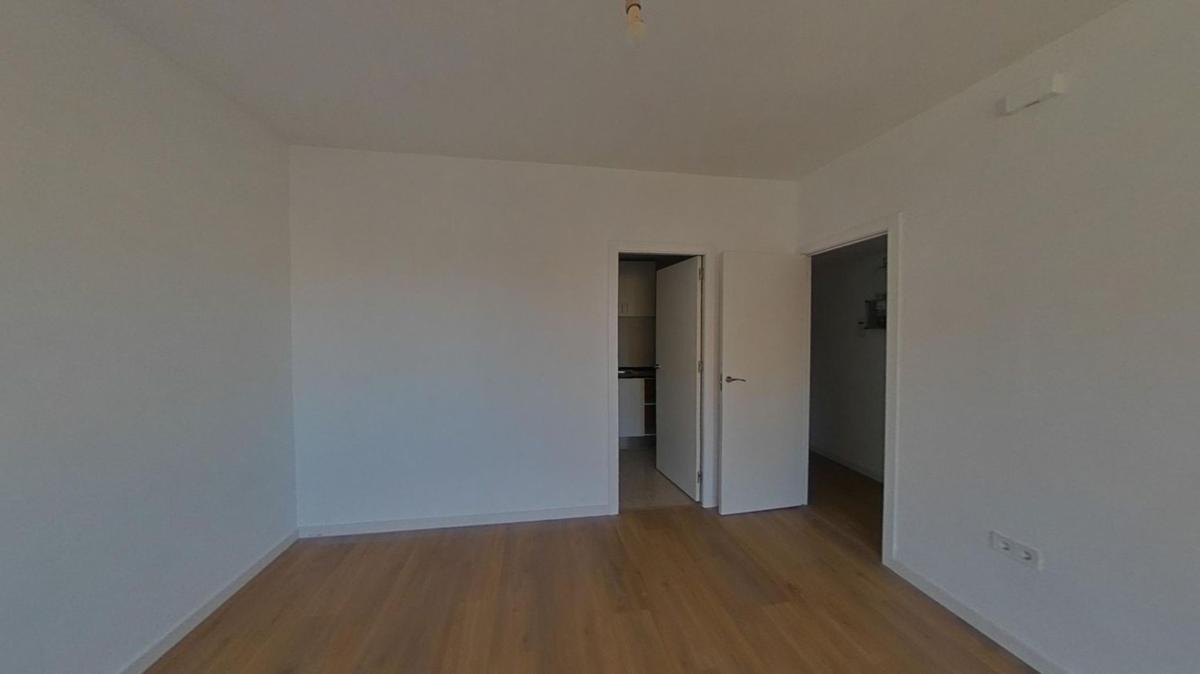 Продажа квартиры на Piso en Calle de Joaquim Sorolla, Can Rull, Sabadell, Сабадель
photo 3