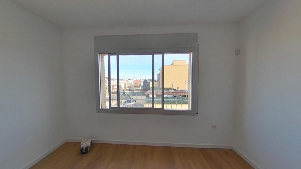 Продажа квартиры на Piso en Calle de Joaquim Sorolla, Can Rull, Sabadell, Сабадель
photo 4