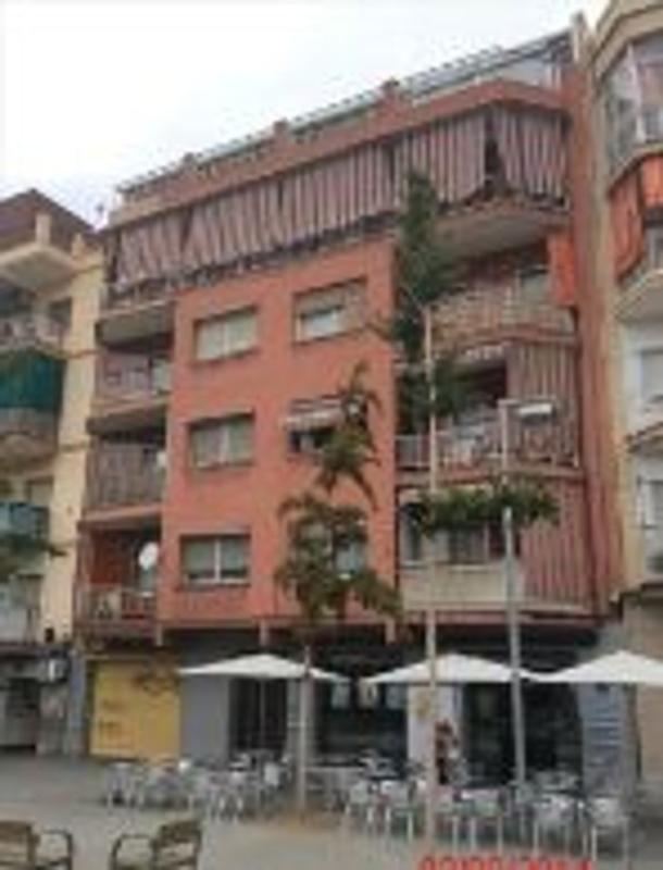 Venta de piso en Piso en Plaza de Blanes, Eixample, El Prat de Llobregat, El Prat de Llobregat
photo 1