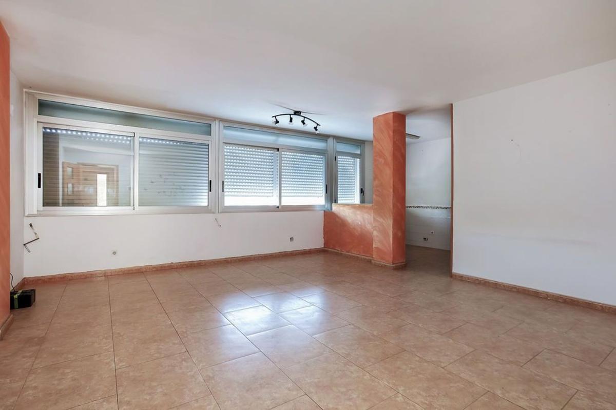 Sprzedaż mieszkania w Piso en Calle Puig de la Creu, Can Puiggener, Sabadell, Sabadell
 photo 2