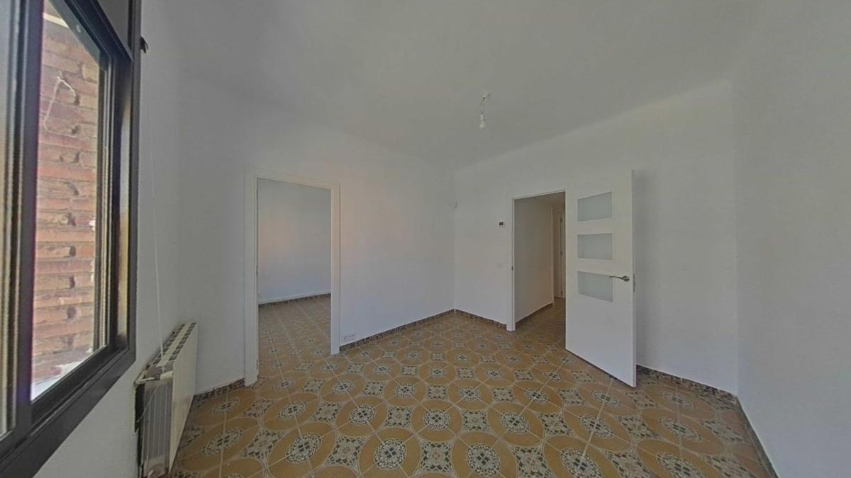 Venta de piso en Piso en Calle del Canigó, Progrés-Pep Ventura, Badalona, Badalona
photo 3