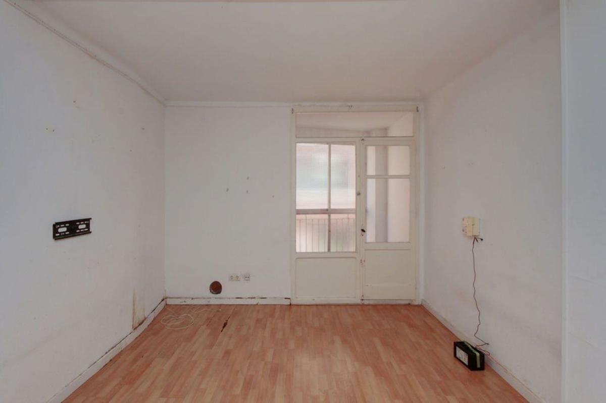 Venta de piso en Piso en Calle de Calaf, Santa Rosa - Can Mariner, Santa Coloma de Gramenet, Santa Coloma de Gramenet
 photo 2