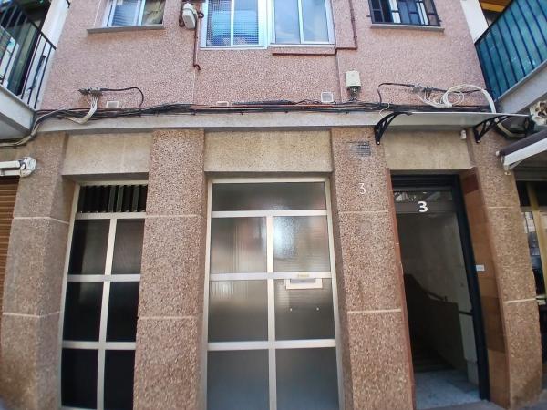 Venta de piso en Piso en Calle de Berenguer, El Besós, Sant Adriá de Besós, Sant Adriá de Besós
 photo 2