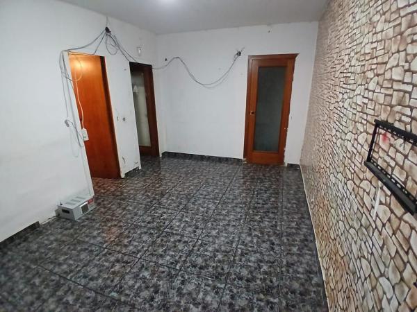 Venta de piso en Piso en Calle de Berenguer, El Besós, Sant Adriá de Besós, Sant Adriá de Besós
 photo 3
