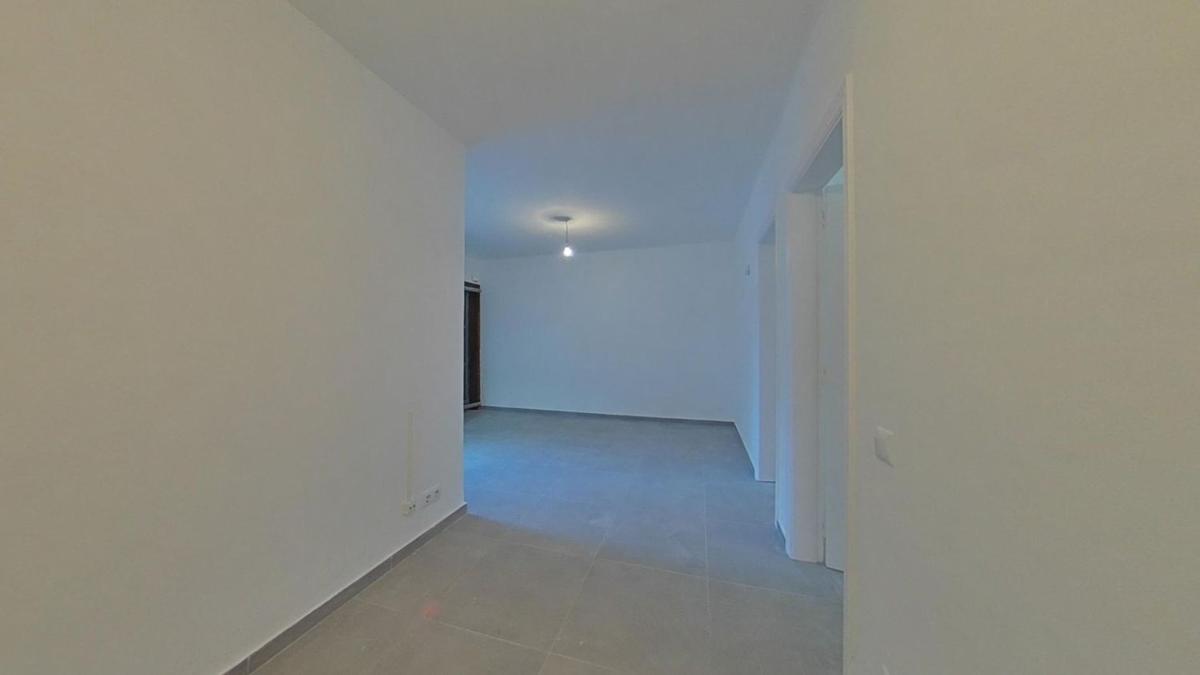 Venta de piso en Piso en Calle de Camprodon, Lloreda, Badalona, Badalona
photo 1
