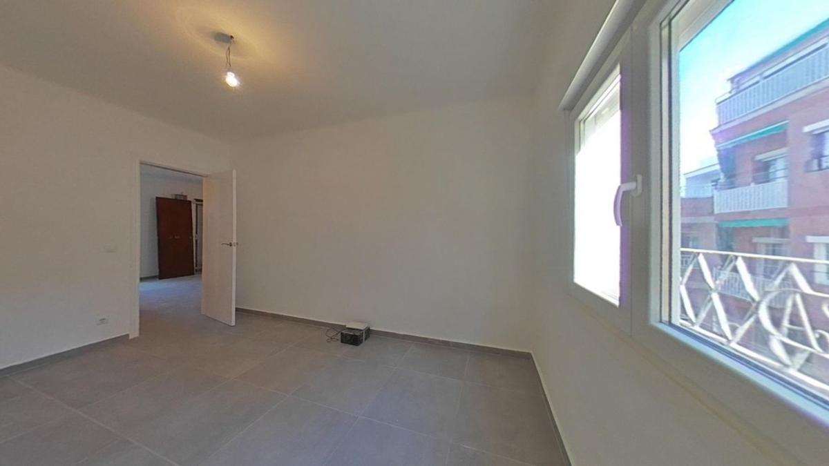 Venta de piso en Piso en Calle de Camprodon, Lloreda, Badalona, Badalona
photo 5