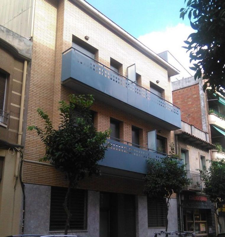 Sprzedaż mieszkania w Piso en Calle de Mossèn Jacint Verdaguer, Centre, Cornellà de Llobregat, Cornellà de Llobregat
photo 1